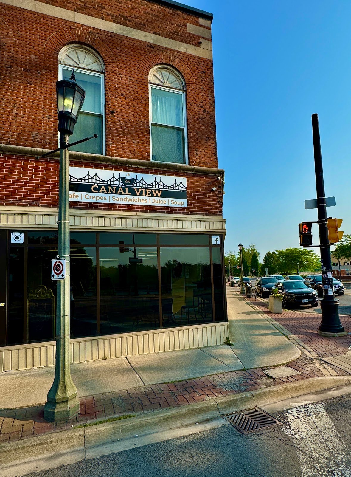 Canal View - Caffe & Restaurant