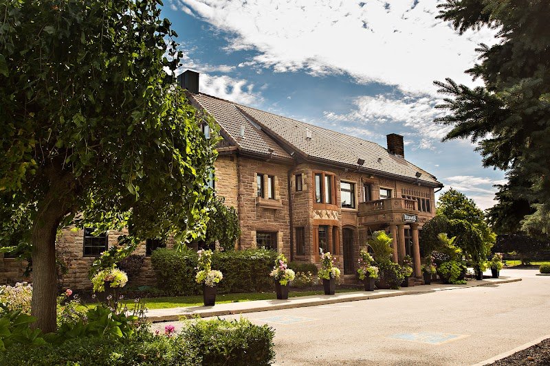 Edgewater Manor Restaurant