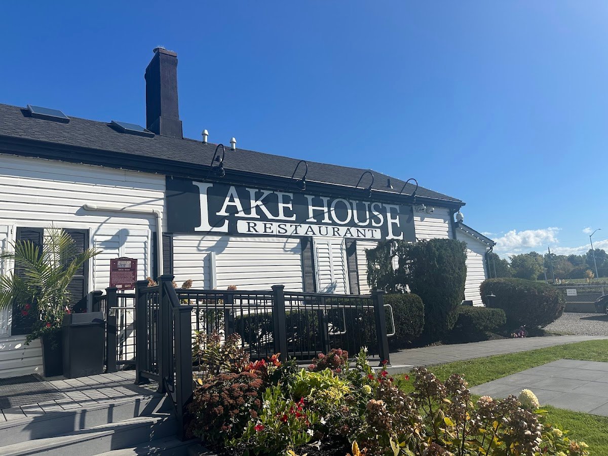 Lake House Restaurant