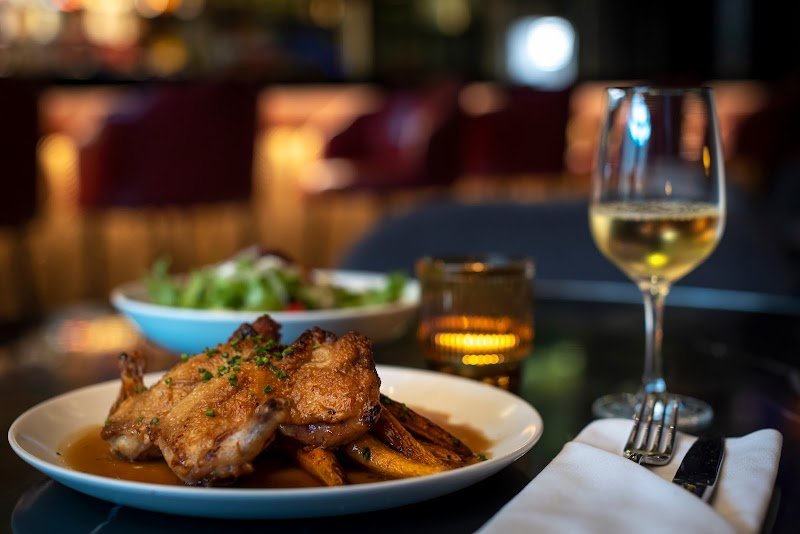 Jamesons Pub & Cocktails Bar