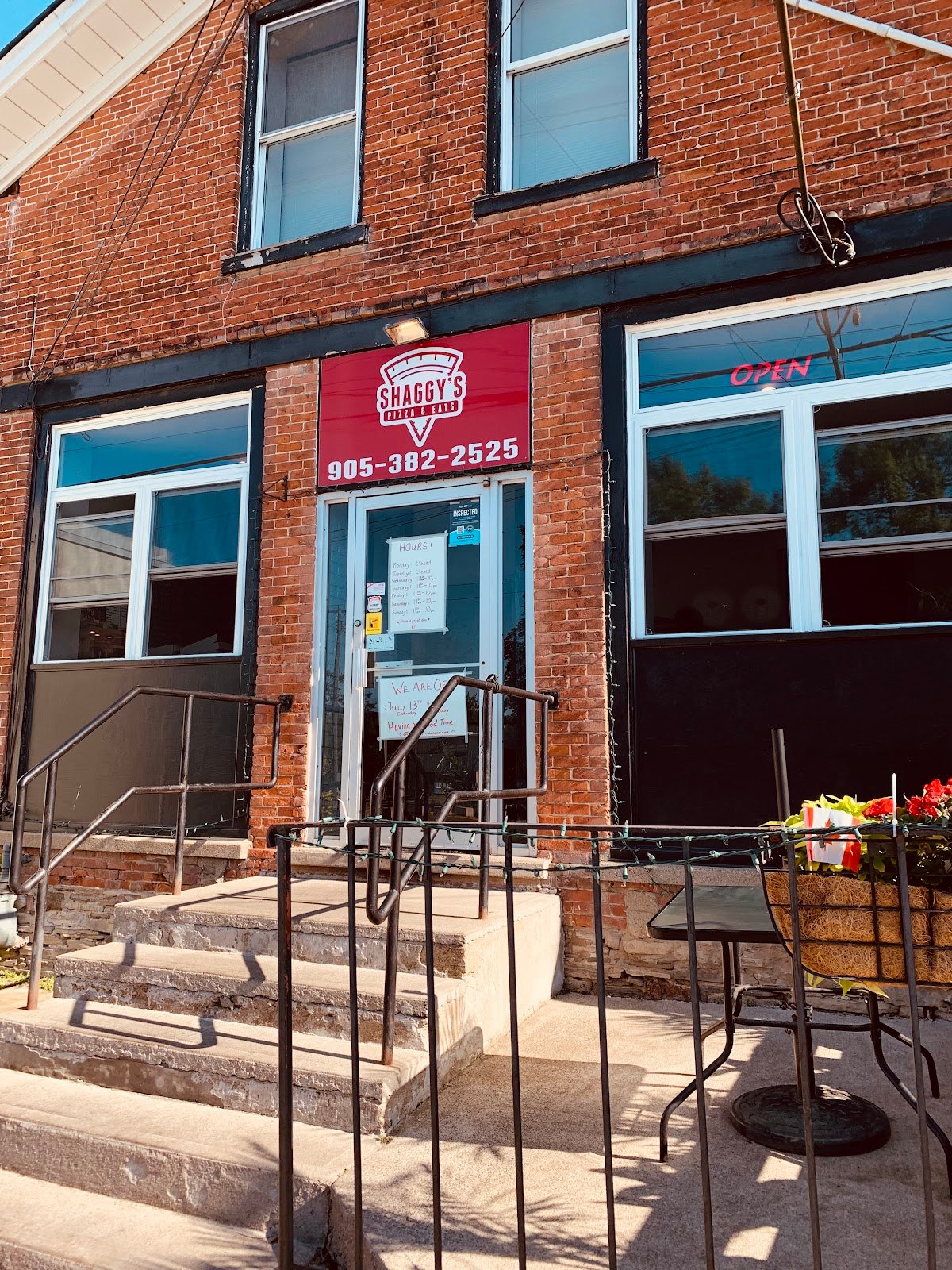 Shaggy’s Pizza & Eats