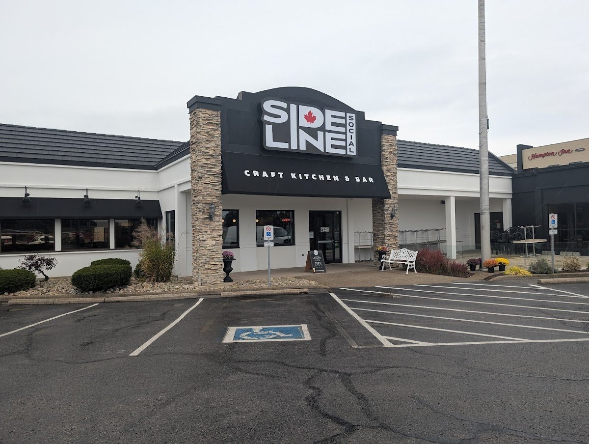 Sideline Social Craft Kitchen & Bar