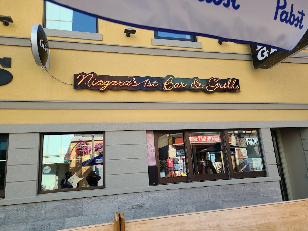 Yank's Old Niagara Bar & Grill