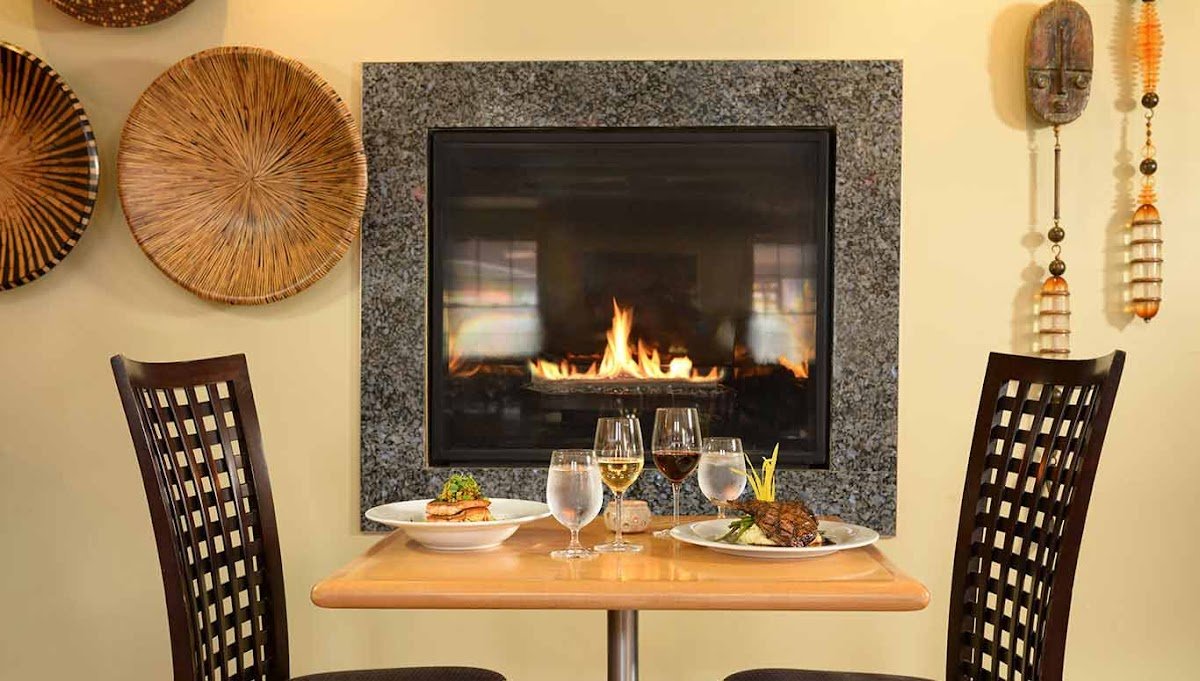 Zees Wine Bar & Grill